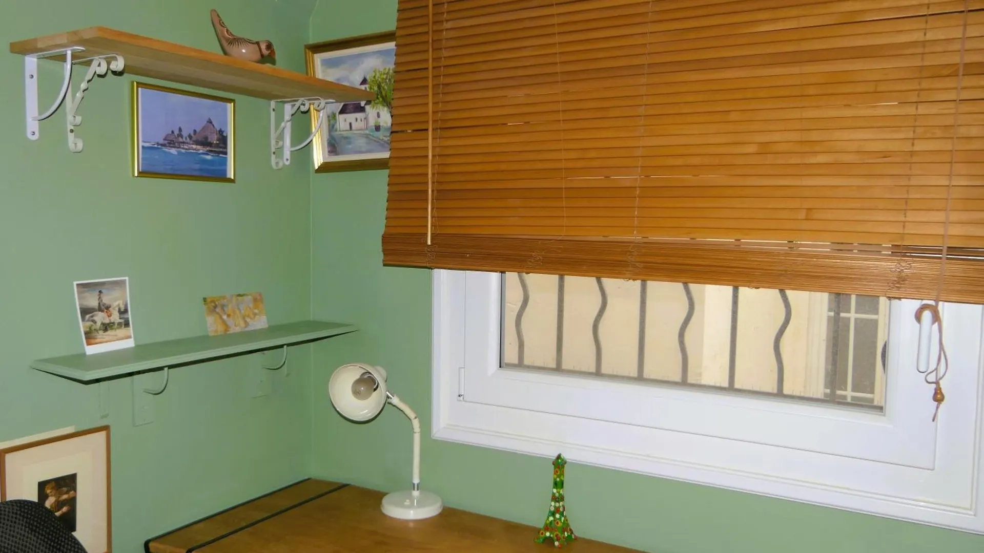 Bergere Opera Trevise - 2 Connecting With Private Bathroom And 1 Study - 35 M2 Homestay *